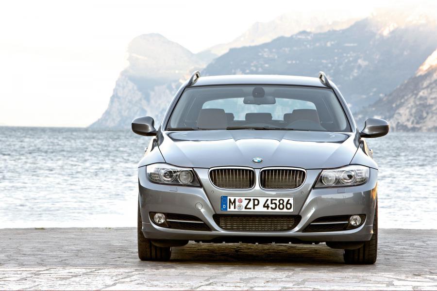  BMW 3-Series Touring 2009 года  (фото 6 из 17)